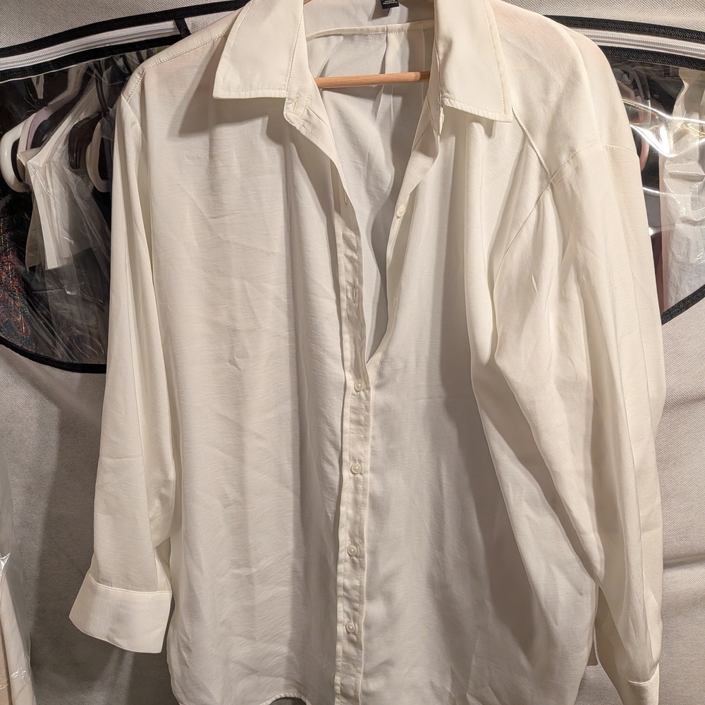 Banana Republic Cream Casual Button Down Shirt